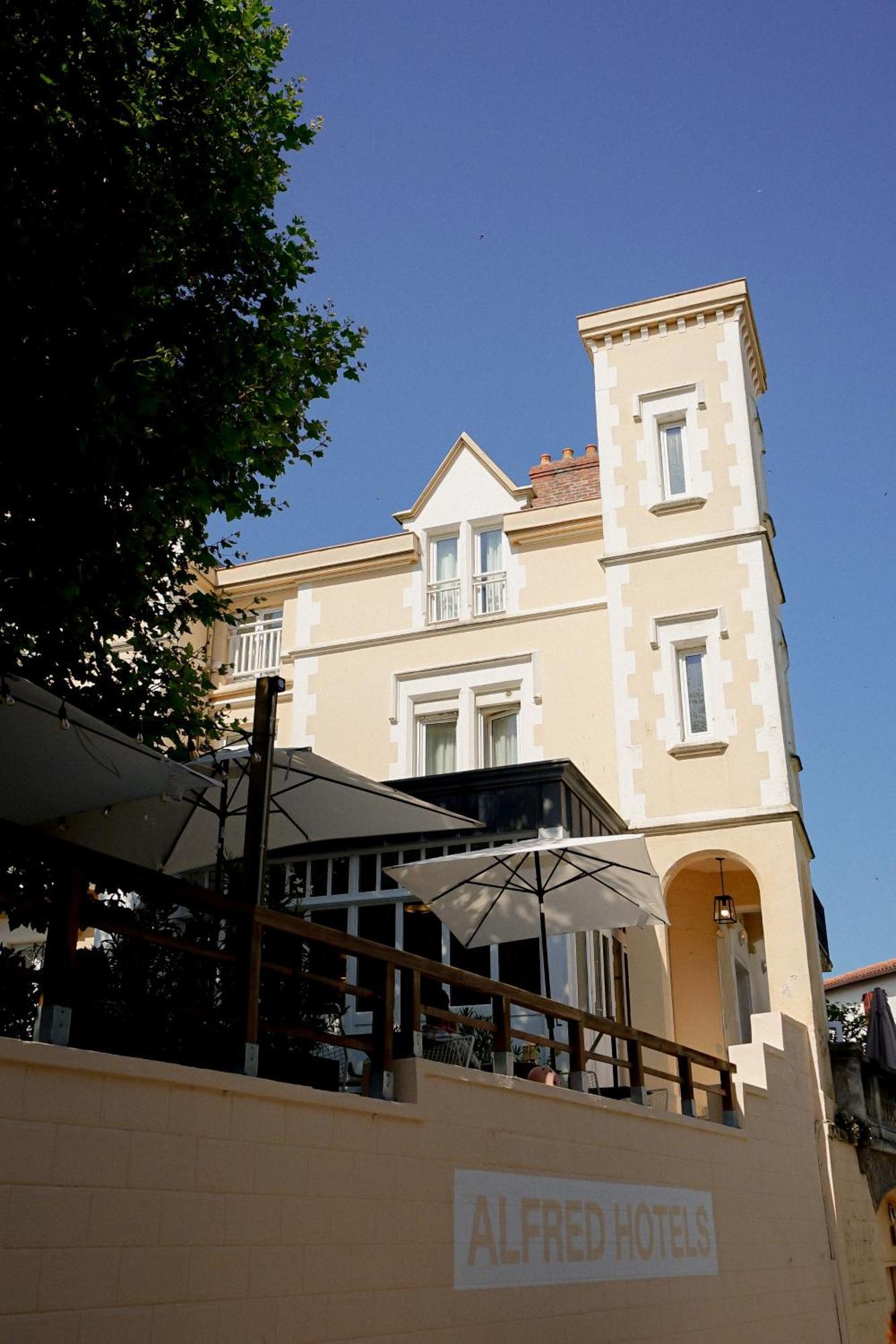 Alfred Hotels Les Halles Біарріц Екстер'єр фото
